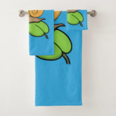 葉の漫画の上の可愛い、幸せなカタツムリイラストレーション バスタオルセット (インサイチュ)