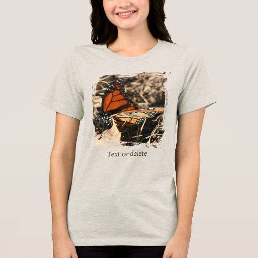 葉上のモナークバタフライ 個性的な自然 トライブレンドＴシャツ (正面)