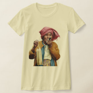 葉巻を吸うおばあちゃんTシャツ Tシャツ