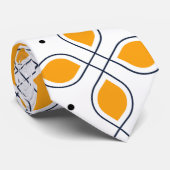 葉黄色の黒のパタミニマルーン ネクタイ (ロール)