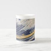 葛飾北斎。海波 ボーンチャイナマグカップ (正面)