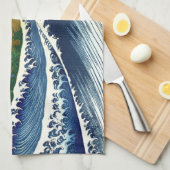 葛飾北斎 – 色の大きな波 キッチンタオル (四つ折り)