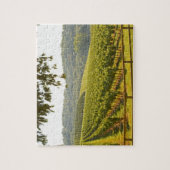 葡萄畑と森のある谷- ジグソーパズル (縦)