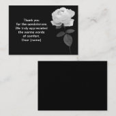 葬儀の後の暗い上に白いバラのサンキューカード ノートカード (正面/裏面)