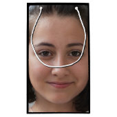 葬儀の記念品工場の赤いチューリップ球根の好意 スモールペーパーバッグ (裏面)