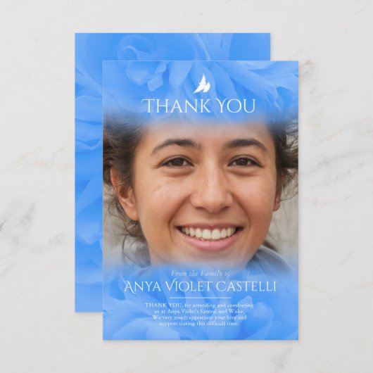 葬儀ブルーのソフトバラ写真ファミリーサンキューカード サンキューカード (正面/裏面)