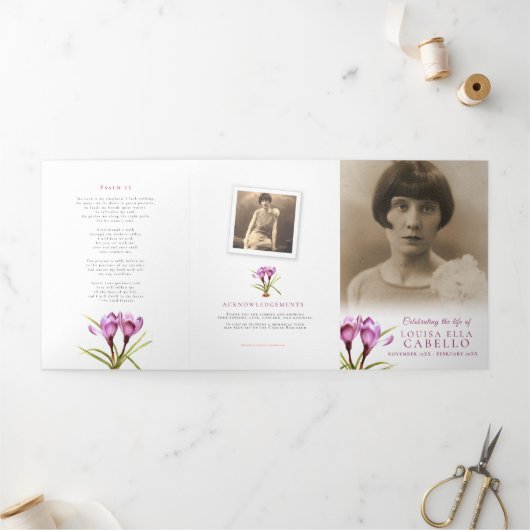 葬儀プログラム紫のクロッカスウェテカラー 三つ折り招待状 (外部)