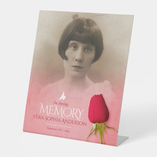 葬式の赤いバラの写真追悼の写真 台座サイン (正面)