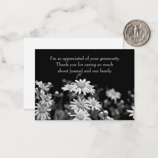 葬式カードの後の白黒デイジーの花 ノートカード (正面/裏面インサイチュ)