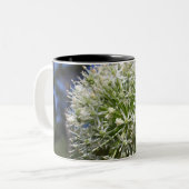 葱類の花のマグ ツートーンマグカップ (正面左)