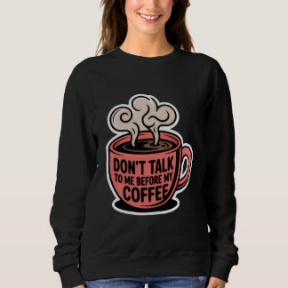 蒸気の出る赤いコーヒーマグとTシャツ スウェットシャツ