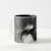 蒸気の列車のロコモーティブの交通機関夜 ツートーンマグカップ (正面左)