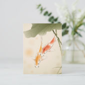 蓮の日本の池で泳ぐ鯉 ポストカード (スタンド正面)