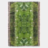 蓮の花のフィールド夏の庭 スローブランケット (正面縦)