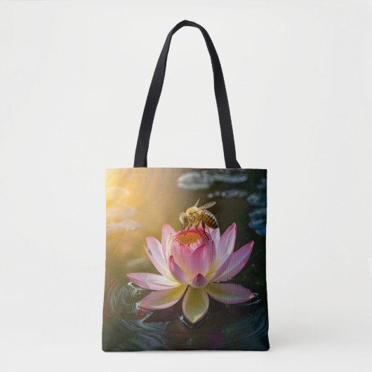 蓮の花の上の蜂 トートバッグ (正面)