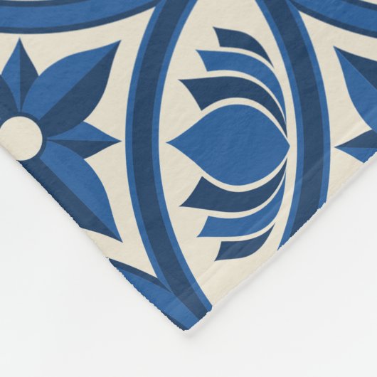 蓮地中海の瓦の模様 – 白蓮 フリースブランケット (角)