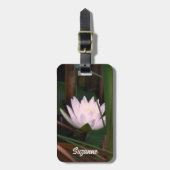 蓮白熱［赤熱］光を放つ水百合花パーソナライズされた ラゲッジタグ (正面縦)