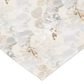 薄いクリームの上の白いラン ショートテーブルランナー (コーナー)