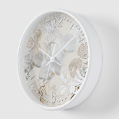 薄いクリームの上の白いラン 壁時計 (傾斜)
