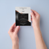 薄いグレーブラックの波状バラ金ゴールドデコールとロゴ チラシ (手)