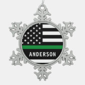 薄いパーソナライズされたグリーンラインA軍隊クリスマス スノーフレークピューターオーナメント (正面)