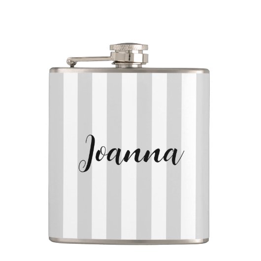 薄いパーソナライズされたグレーと白のストライプ フラスク (正面)
