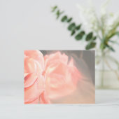 薄いピンクのバラ反射（シルバー） ポストカード (スタンド正面)