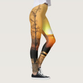 薄いブルーライン – ミルウッドでのサンライズ レギンス (右)