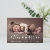 薄いレタリングの出生告知カード 招待状 (スタンド正面)