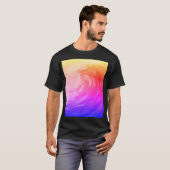 薄い波を描いた鮮やかな虹のポスター Tシャツ (正面フル)