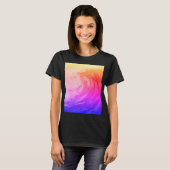 薄い波を描いた鮮やかな虹のポスター Tシャツ (正面フル)