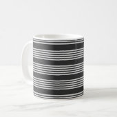 薄い灰色と木炭の五ストライプ色 コーヒーマグカップ (正面左)