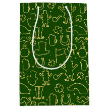 薄い緑のアイルランド風の輪郭を持つ緑