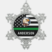 薄い緑のラインFロパーソナライズされたゴ陸軍軍隊 スノーフレークピューターオーナメント (正面)