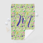 薄い緑の繊細な山花。カスタム. ゴルフタオル (インサイチュ)