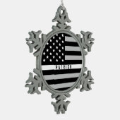 薄い陰刻EMS EMTのモノグラムのな名前 スノーフレークピューターオーナメント (左)