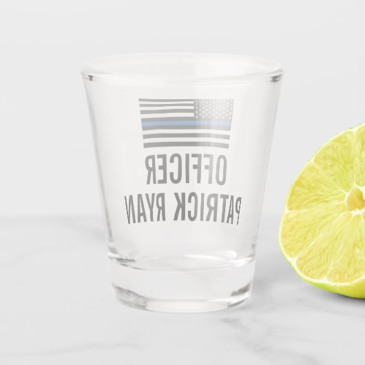 薄い青い線のアメリカンフラグのモノグラム名 ショットグラス (裏面)