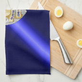 薄い青い線のフラグとバッジ キッチンタオル (四つ折り)
