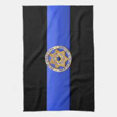 薄い青い線のフラグとバッジ キッチンタオル (縦)