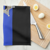 薄い青い線のフラグとバッジ キッチンタオル (四つ折り)