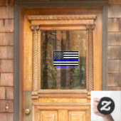 [薄い青い線]青い旗のウィンドウを後ろに引っ張る ウィンドウサイン (ホームデコレーション)