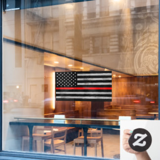 薄い青い赤いタタータ動揺してー旗 ウィンドウサイン