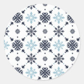 薄い青と白のスノーフレーク ラウンドシール (正面)