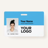 薄い青のフォトバーまたはQRコードロゴ名 バッジ (正面)