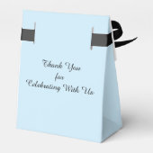 薄い青のミニマリスト結婚式の名前と日付 フェイバーボックス (裏面サイド)