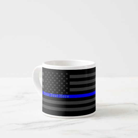 薄い青パーソナライズされたい線の灰色の米国国旗のギフト エスプレッソカップ (正面左)