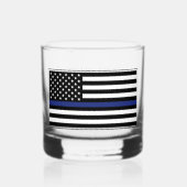 薄パーソナライズされたい青い線の警察官旗 ウイスキーグラス (正面)