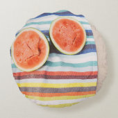 薄切りのスイカの実を布に写した写真を閉じる ラウンドクッション (裏面)