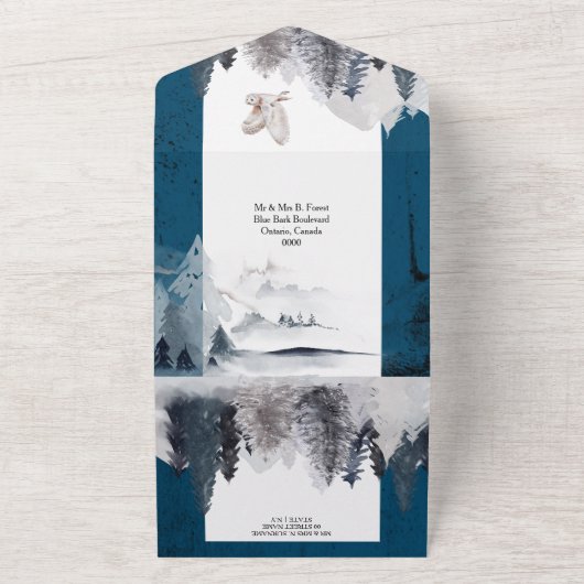 薄暗い青い灰色の冬のフクロウの葉の雪の山 オールインワン招待状 (外側)