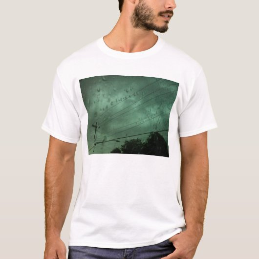 薄暗い Tシャツ (正面)